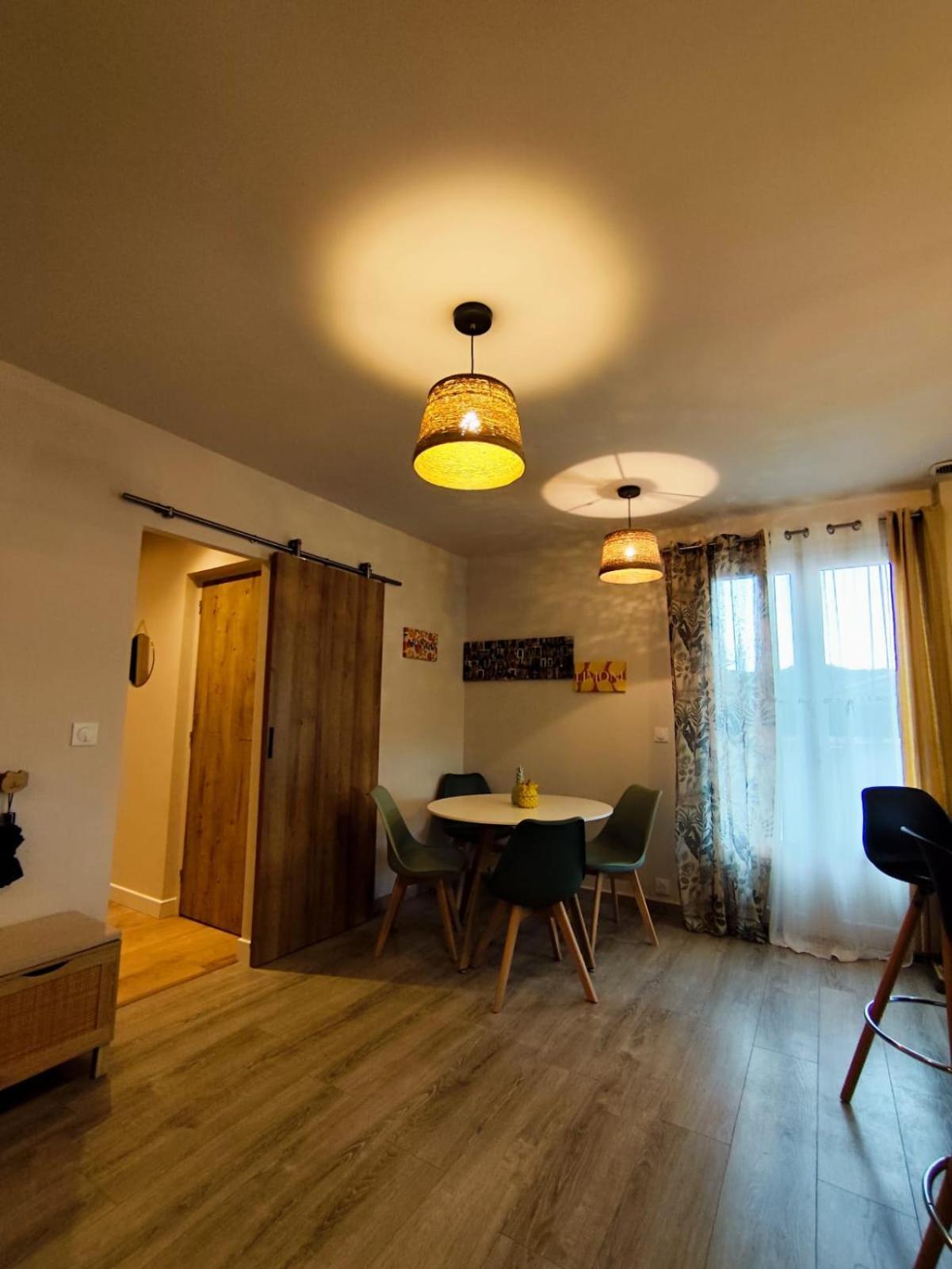הוילה Saint-Mitre-les-Remparts Cabanon Avec Dependance מראה חיצוני תמונה